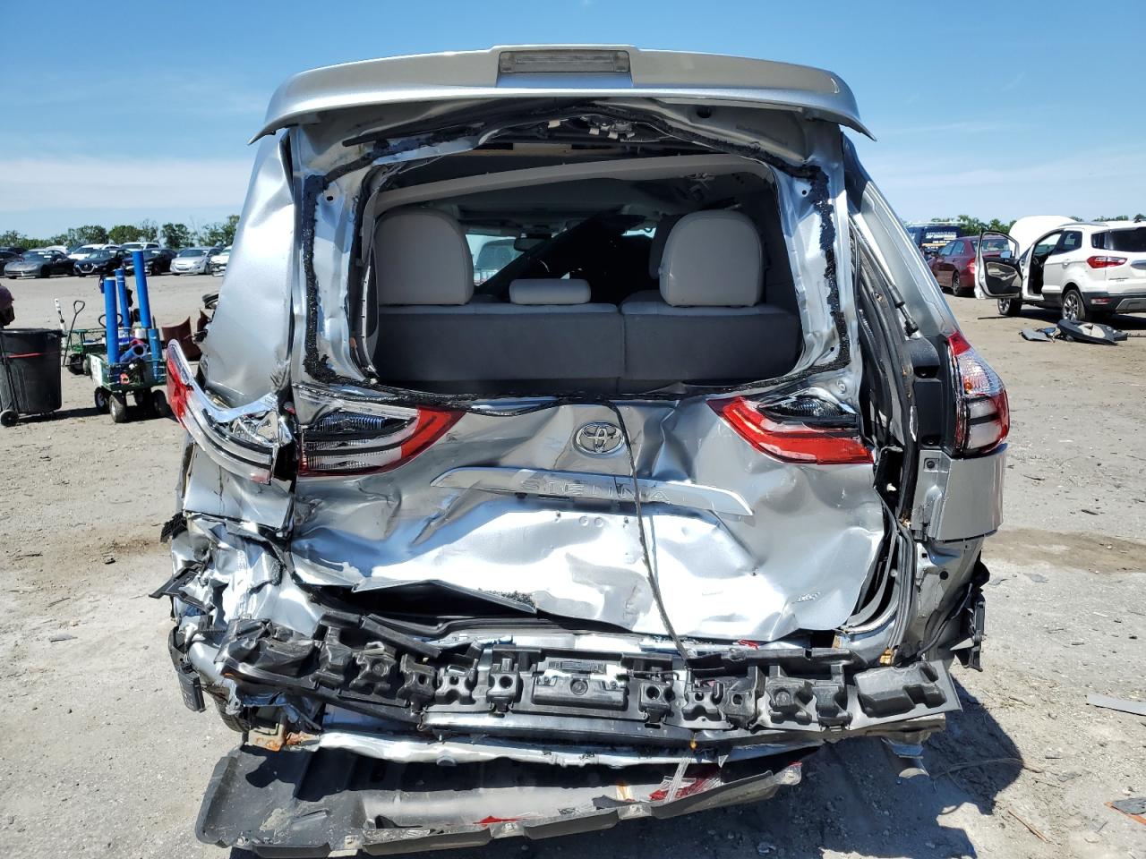Toyota Sienna Xle 8-passenger
