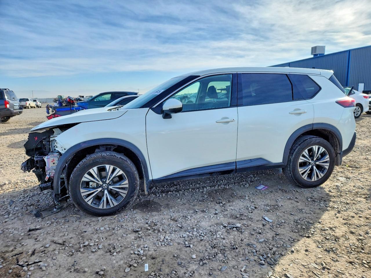 Salvage Nissan Rogue Image