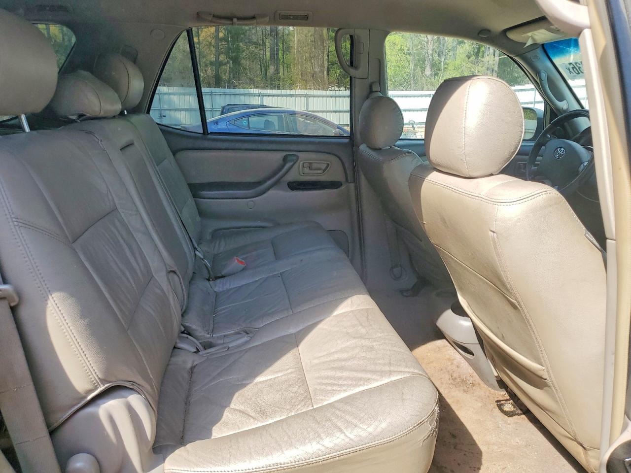 Toyota Sequoia Sr5