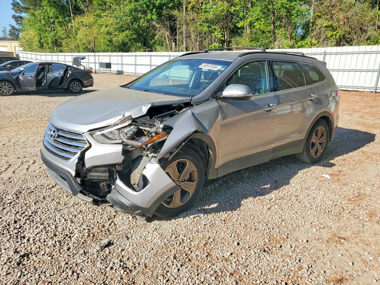 Salvage Hyundai SANTA FE Image