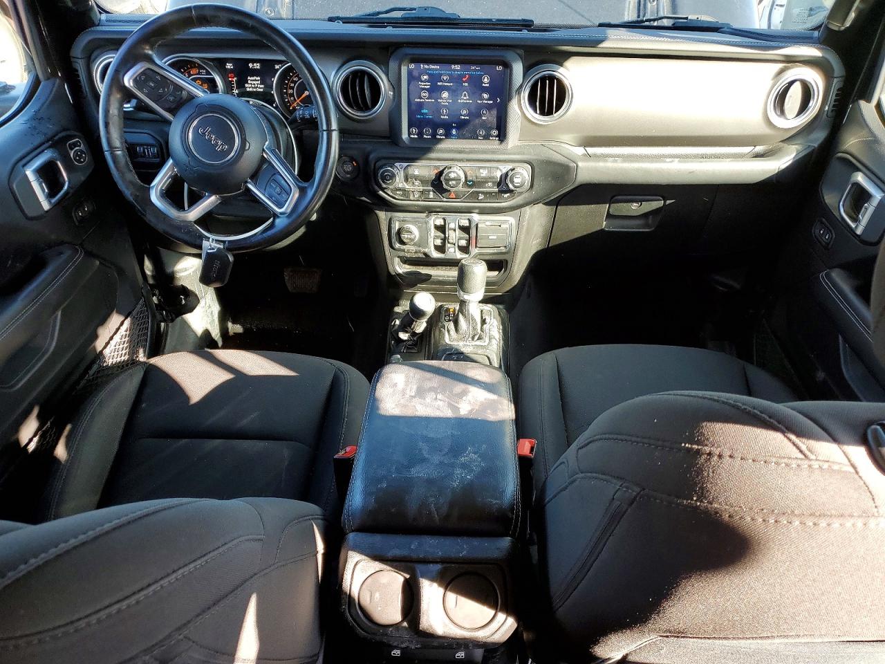 Jeep Wrangler Sahara