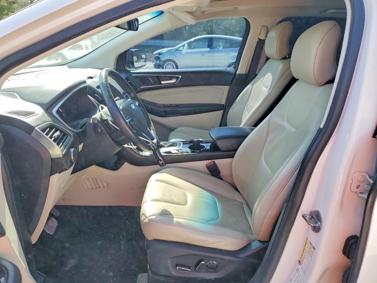 Ford Edge Titanium