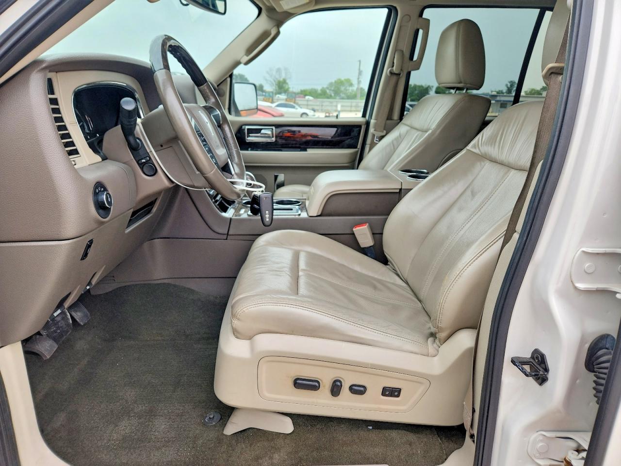 Lincoln Navigator Select
