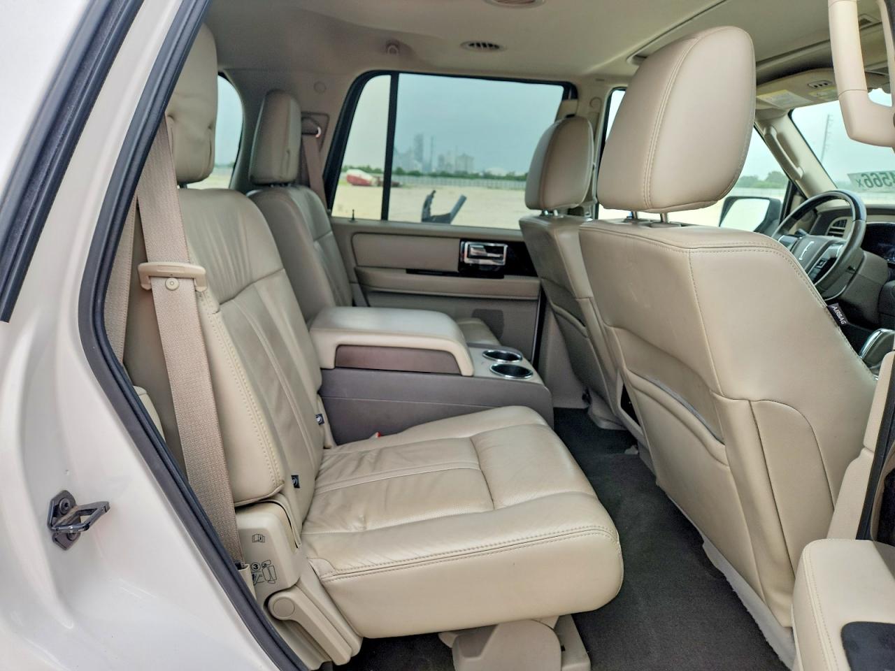 Lincoln Navigator Select