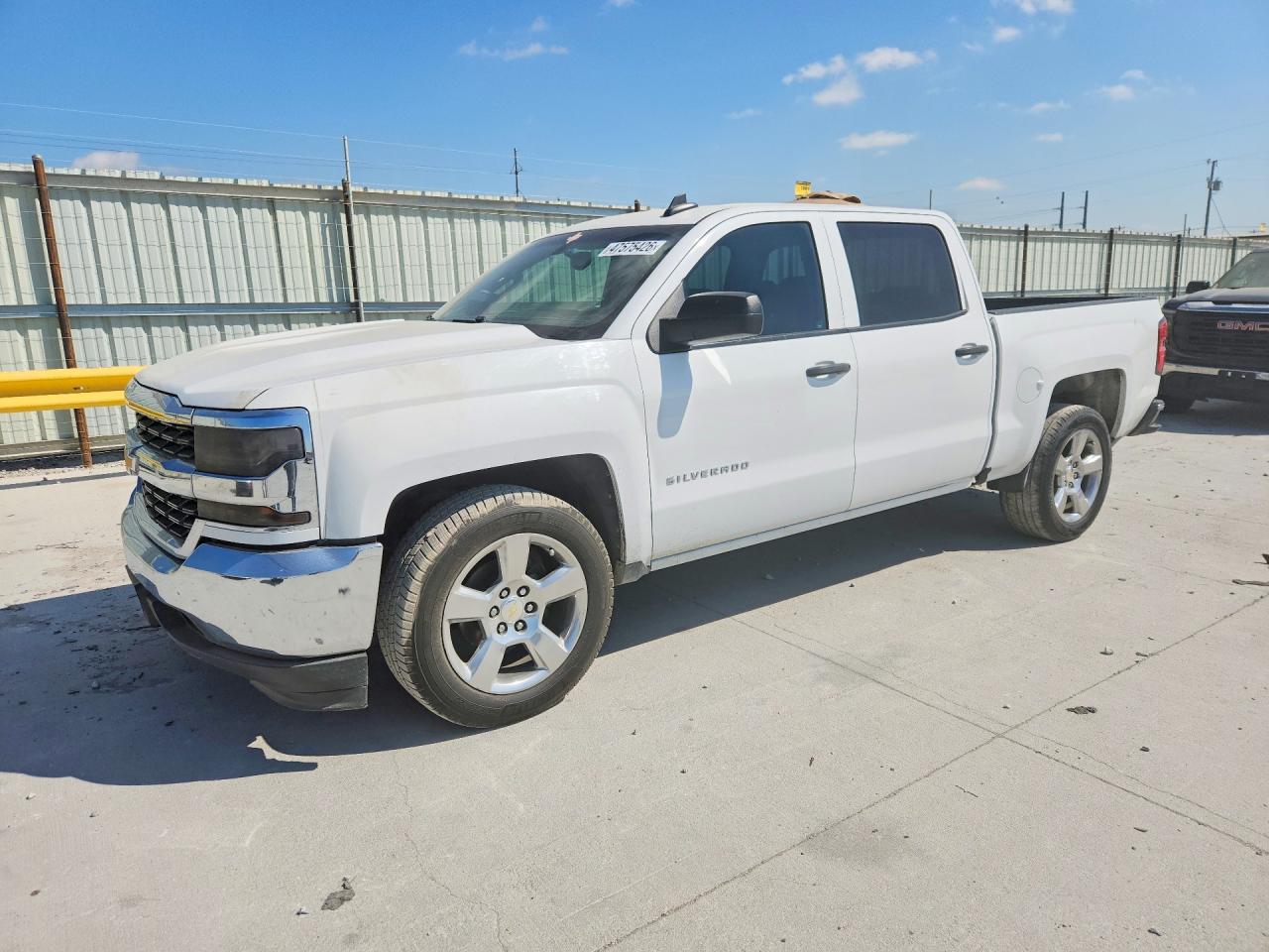 Salvage Chevrolet Silverado Image