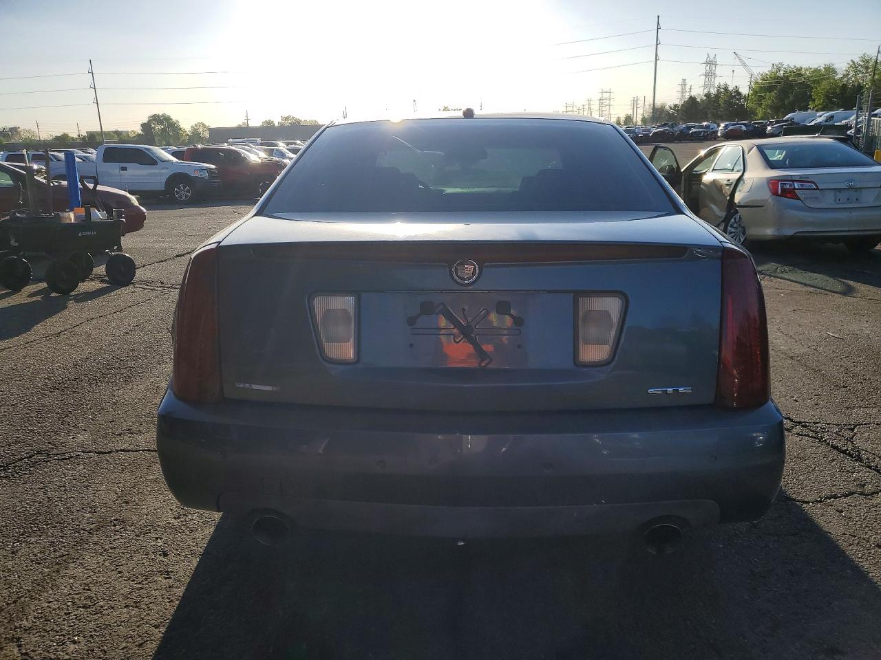 Cadillac STS