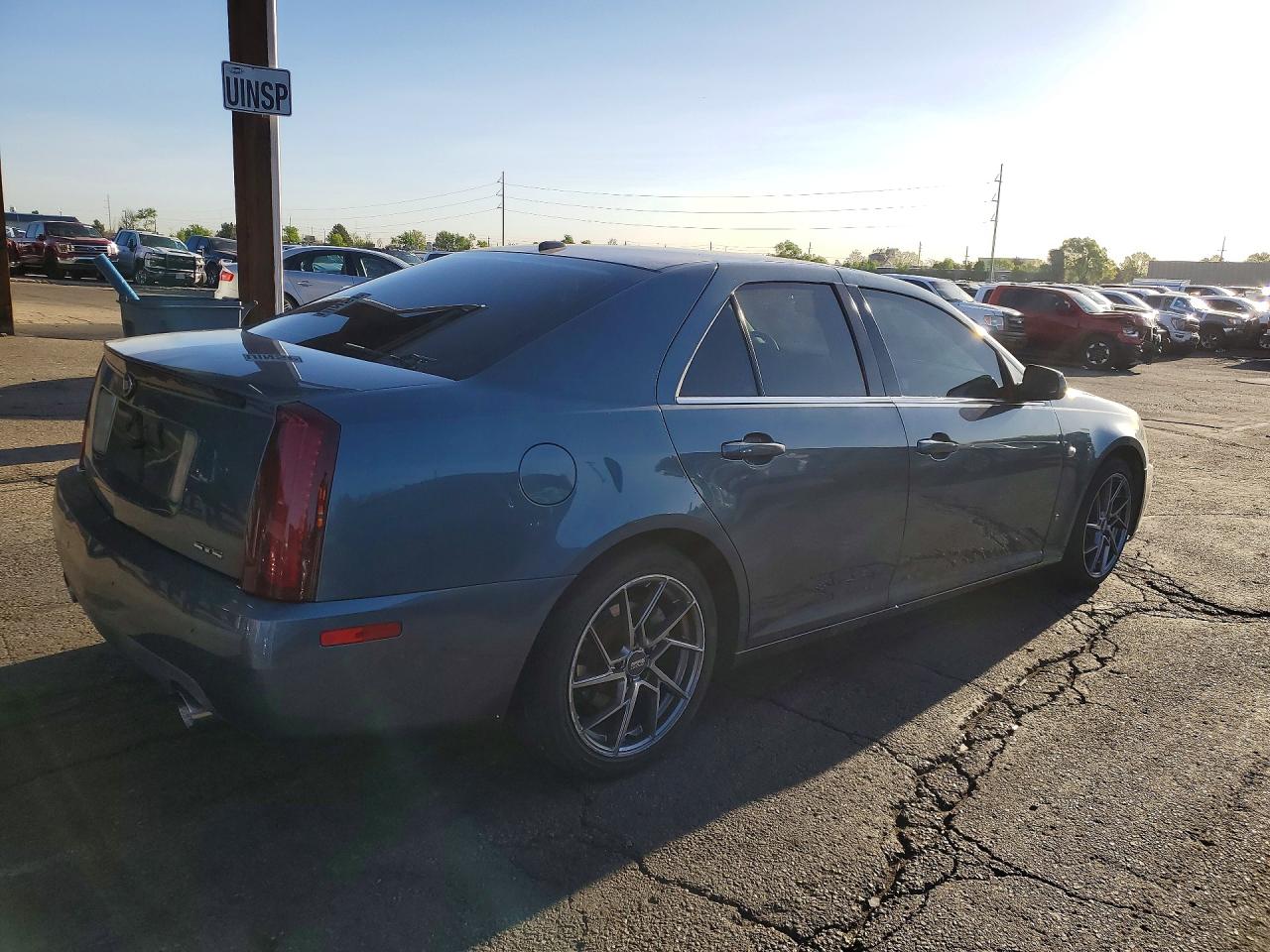 Cadillac STS