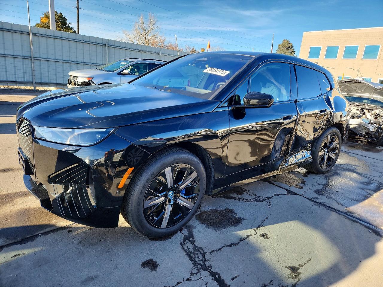 Salvage BMW Ix Xdrive5 Image