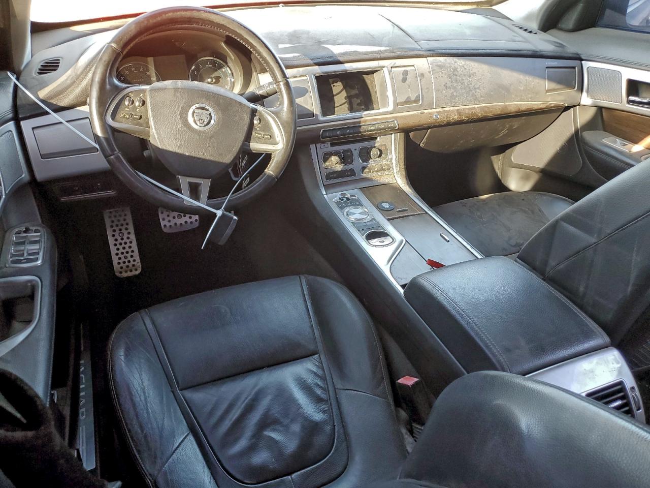 Jaguar X-type Bas