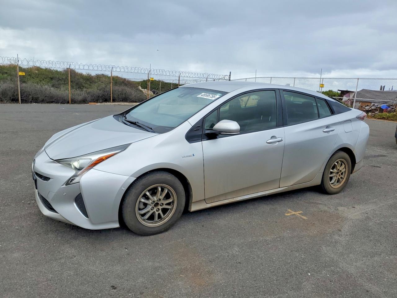 Salvage Toyota Prius Image