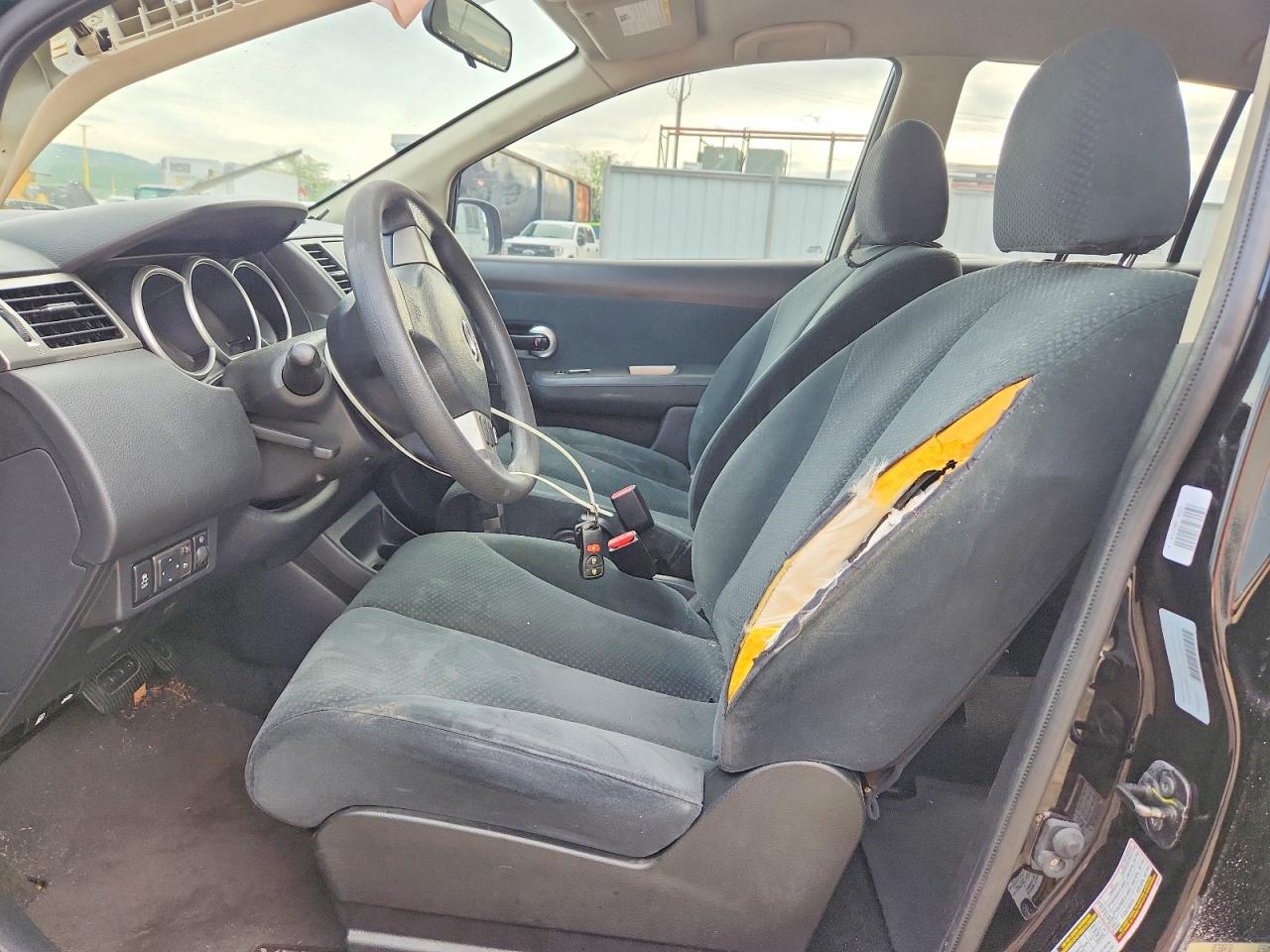 Nissan Versa 1.8 S