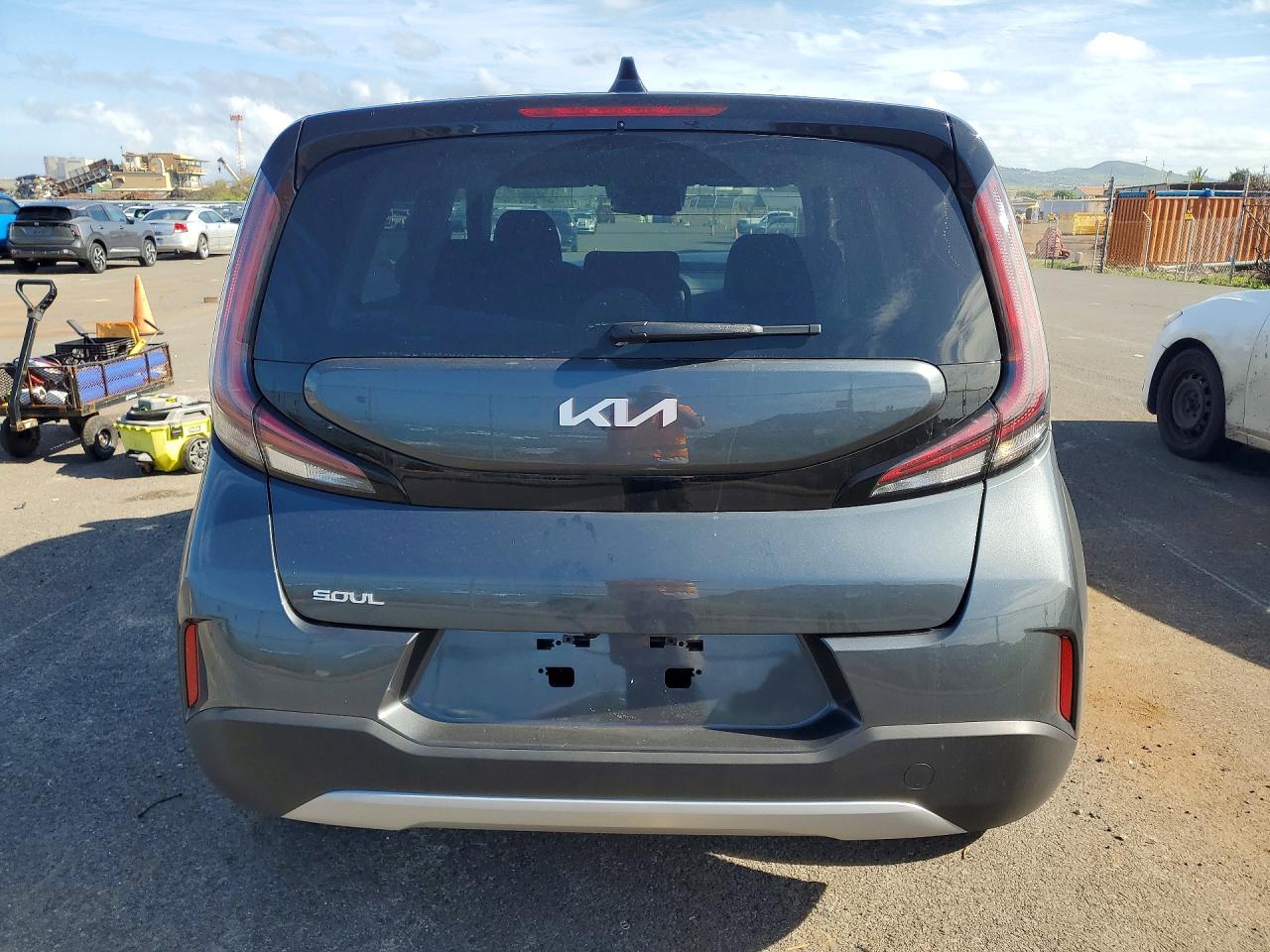 Kia Soul Lx