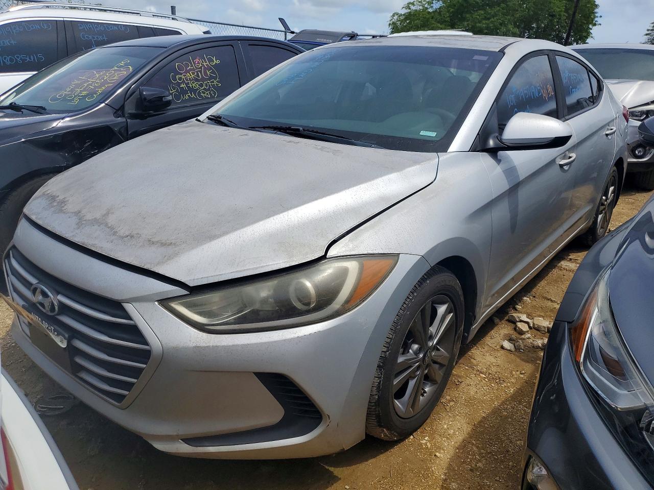 Salvage Hyundai ELANTRA Image