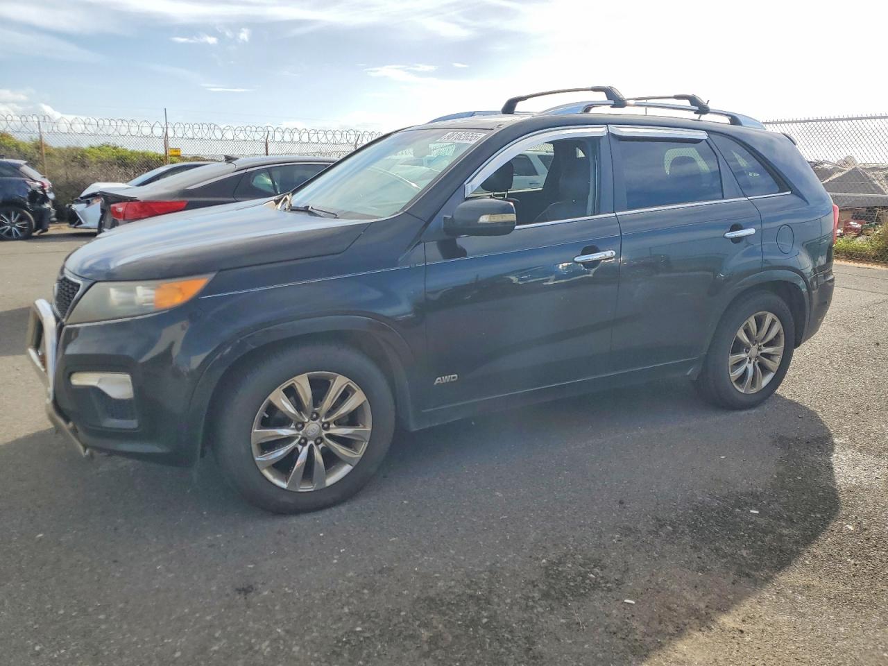 Salvage Kia Sorento Image