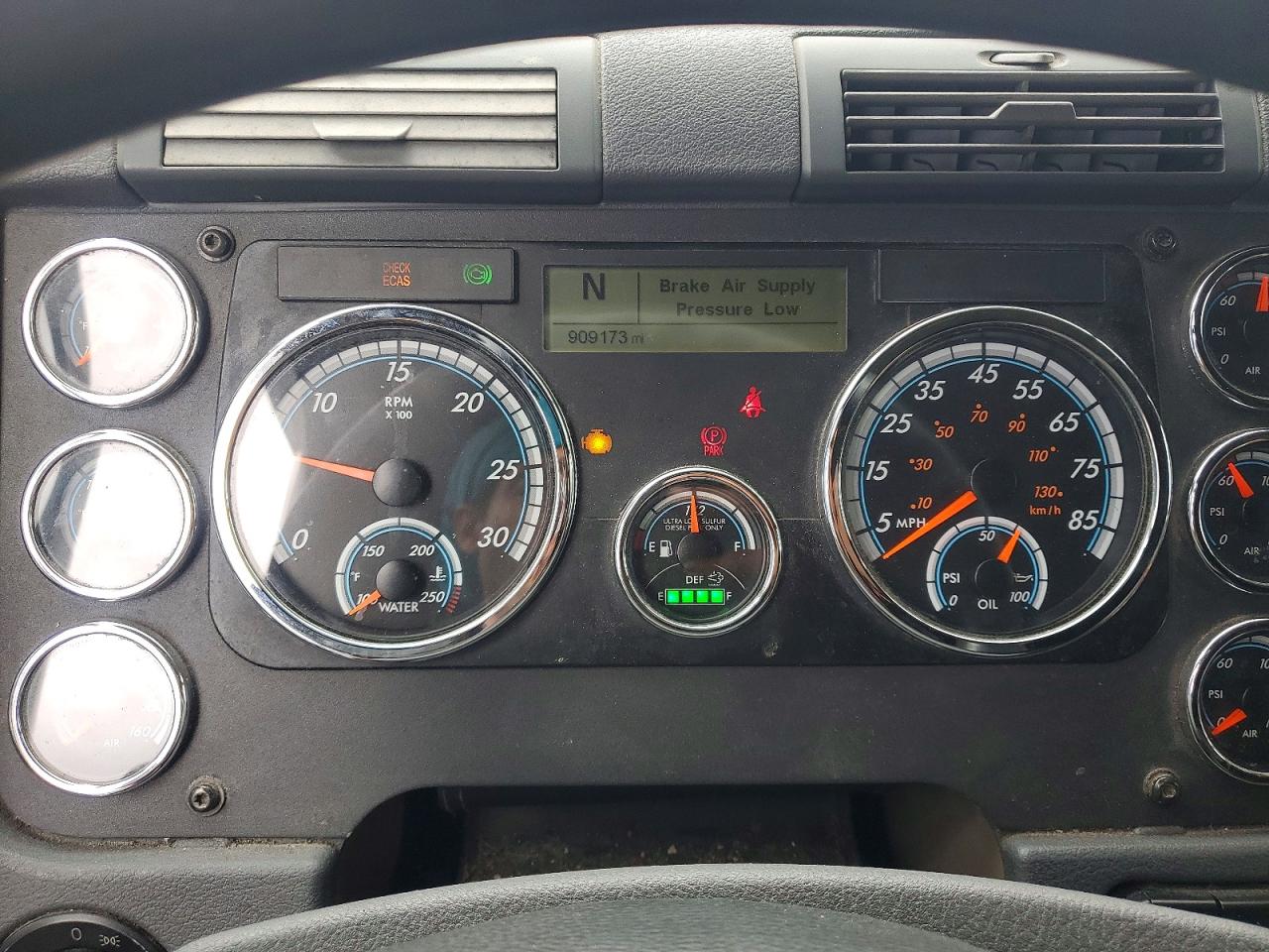 Freigliner Cascadia 125