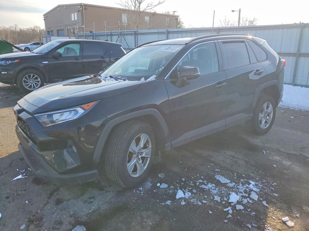 Salvage Toyota RAV4 Image