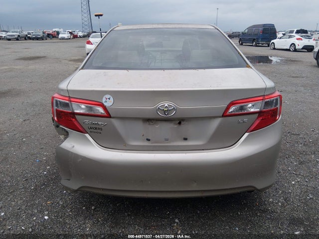 Toyota Camry Le