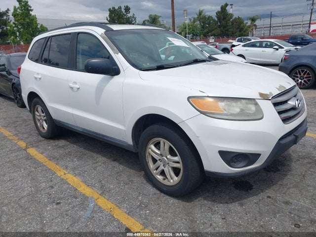 Salvage Hyundai SANTA FE Image
