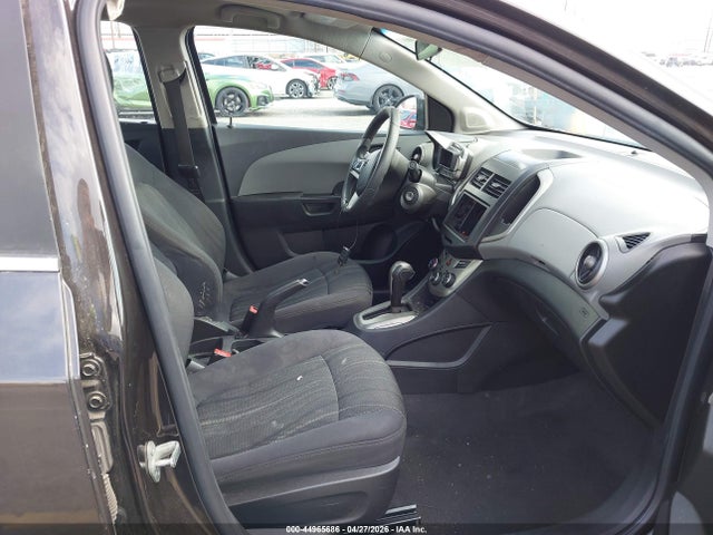 Chevrolet Sonic Lt Auto