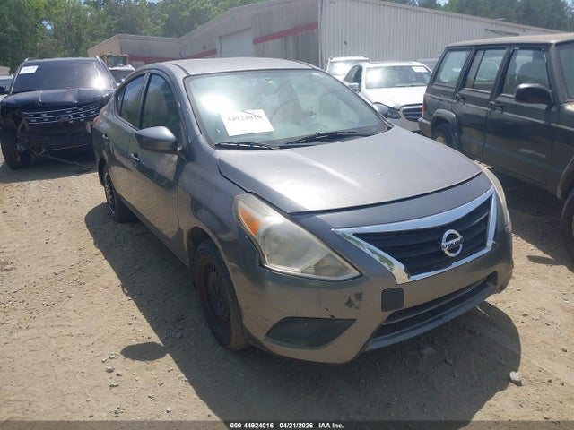 Salvage Nissan Versa Image