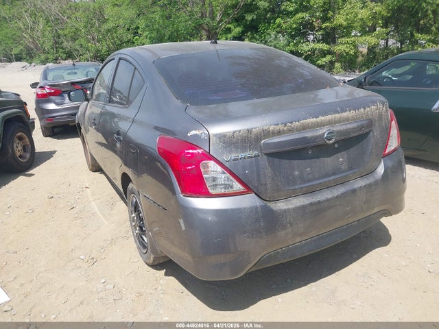 Nissan Versa 1.6 S