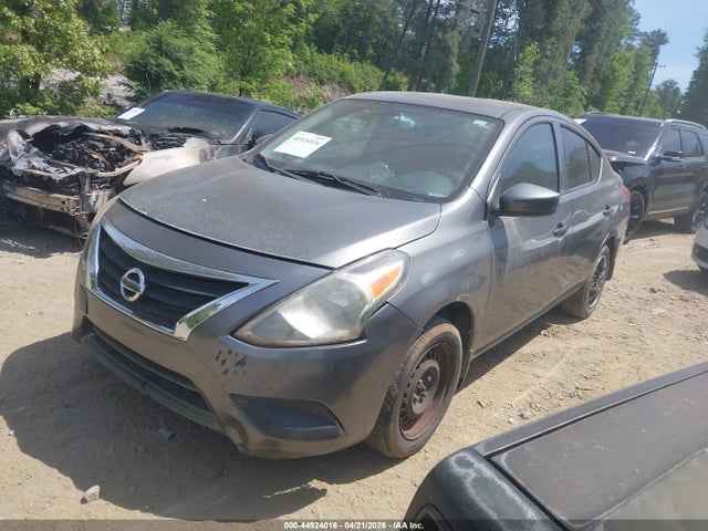 Nissan Versa 1.6 S