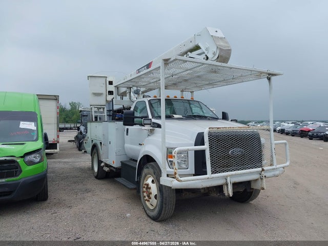 Salvage Ford F-750 Diesel Image