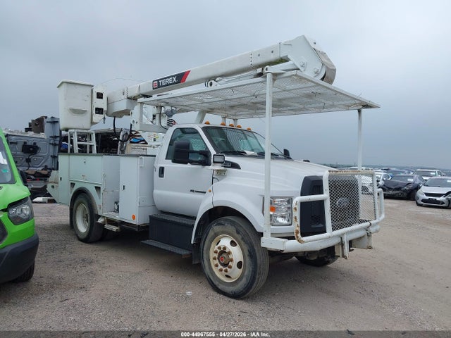 Ford F-750 Diesel