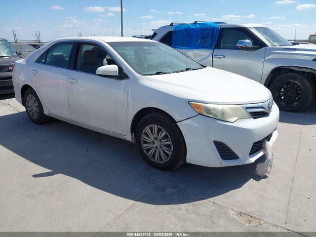 Salvage Toyota Camry Image