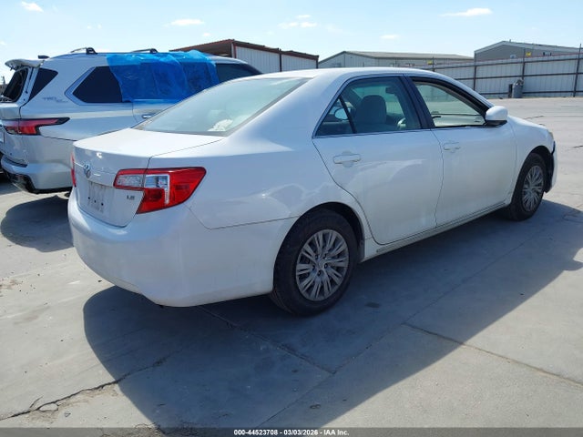 Toyota Camry Le