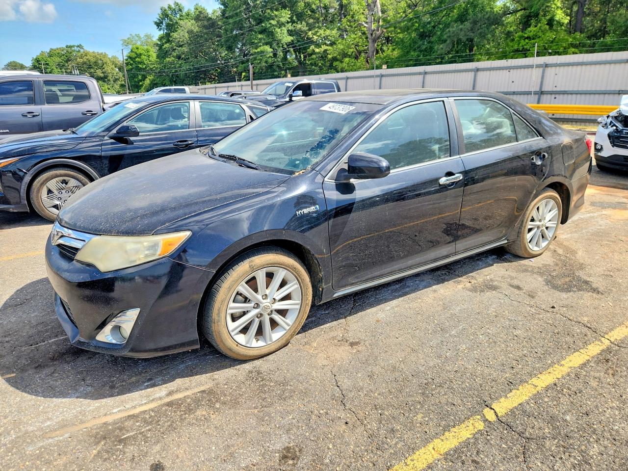 Salvage Toyota Camry Image