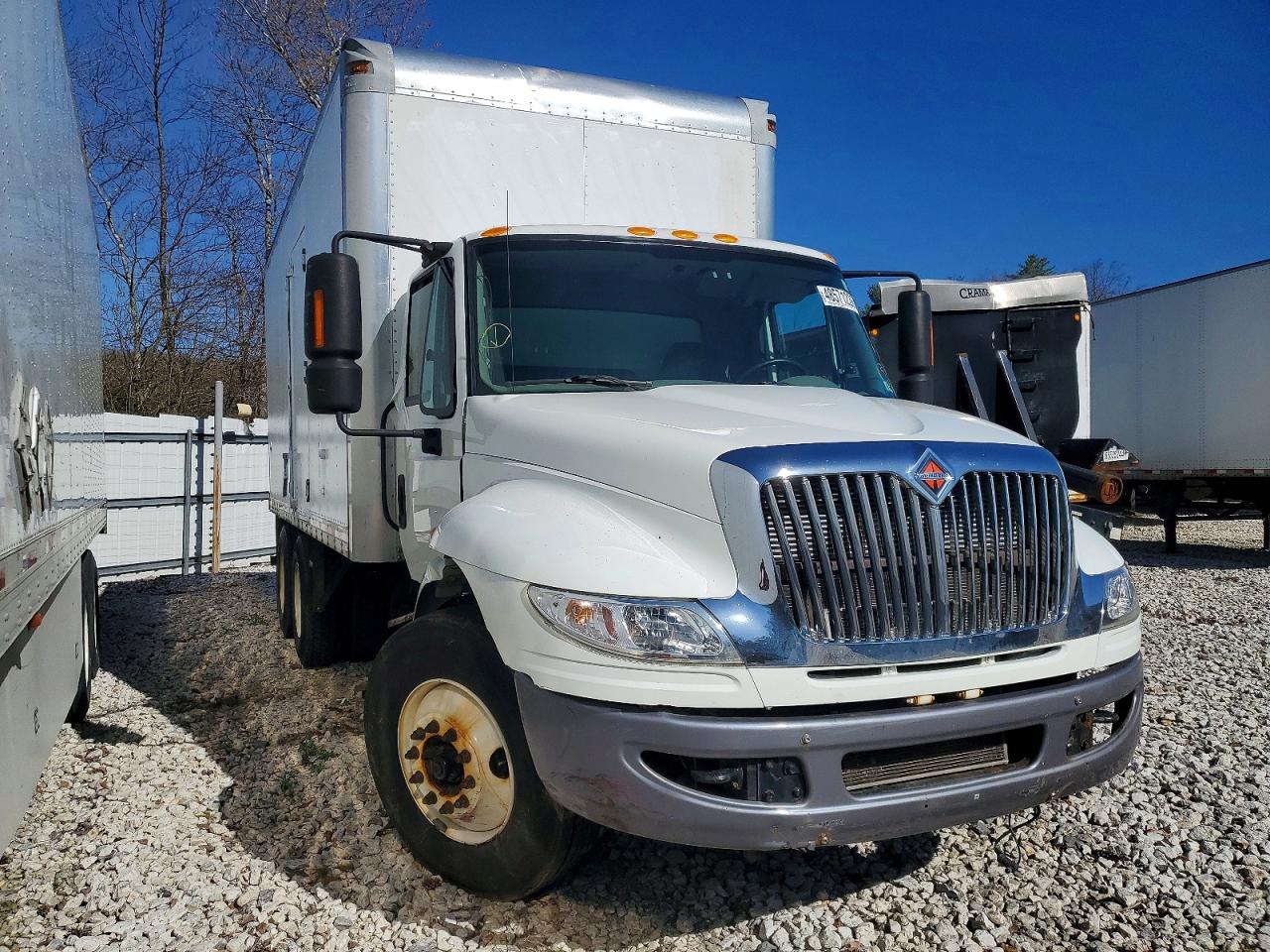 Salvage International 4400 Image