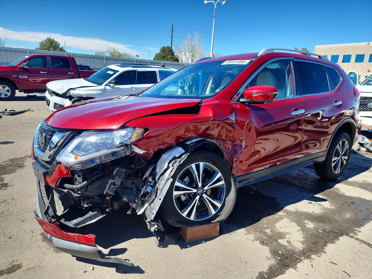 Salvage Nissan Rogue Image