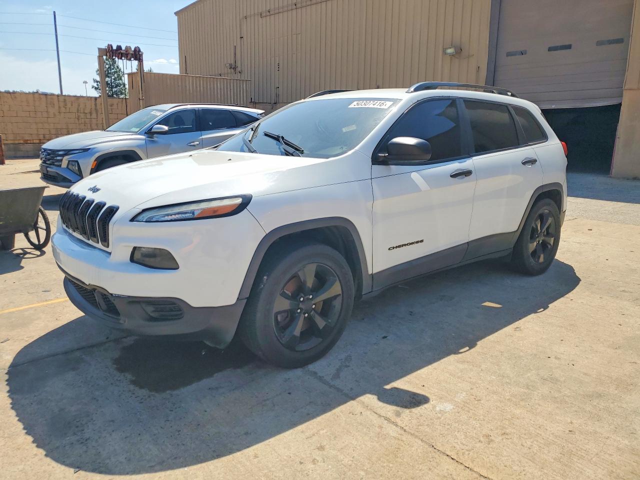 Salvage Jeep Cherokee Image