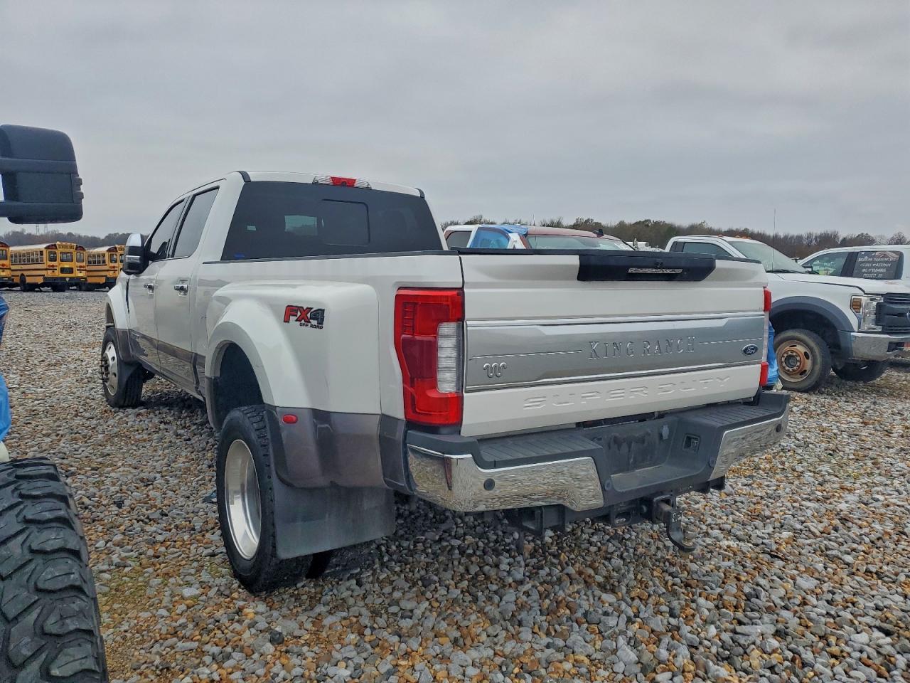 Ford F-450 Super Duty