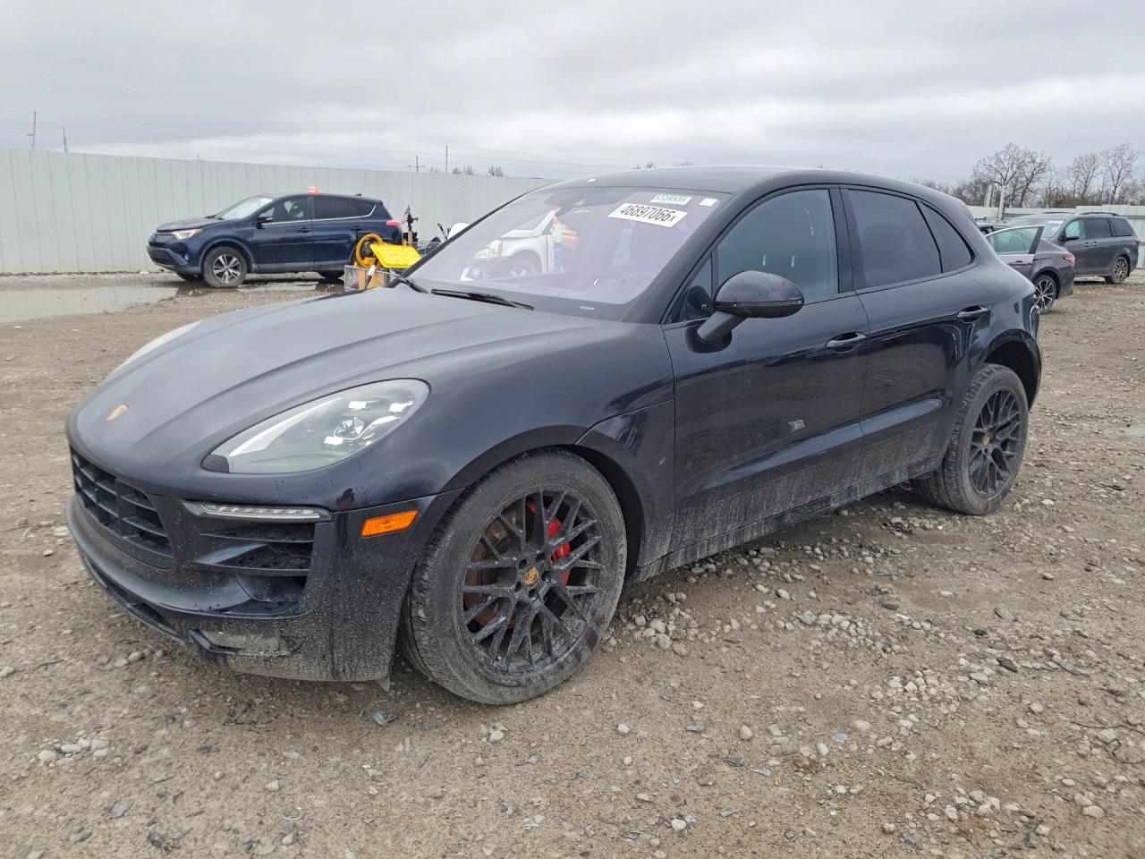 Salvage Porsche Macan Image
