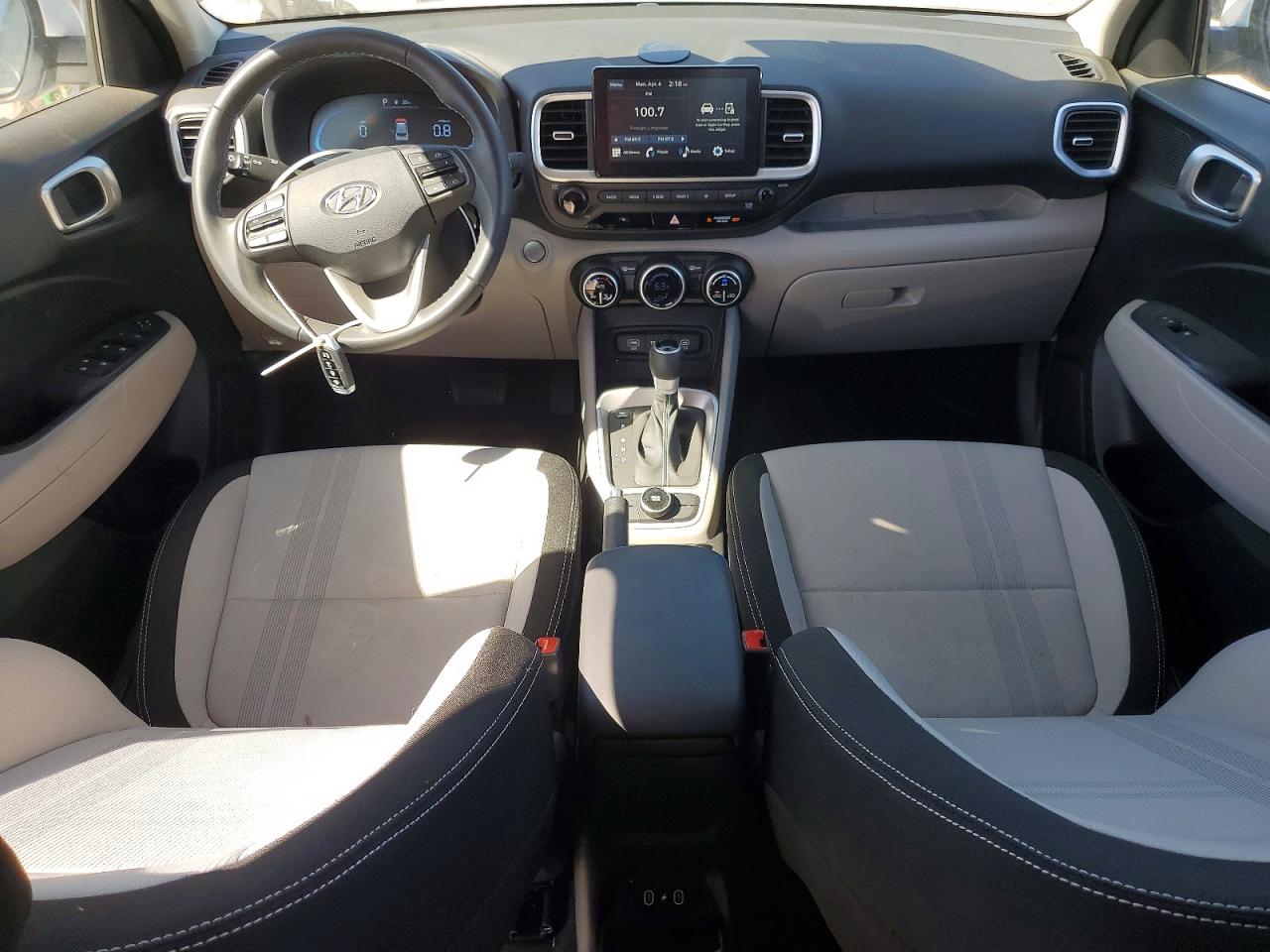 Hyundai VENUE Sel