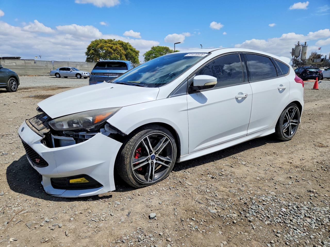 Salvage Ford Focus Image