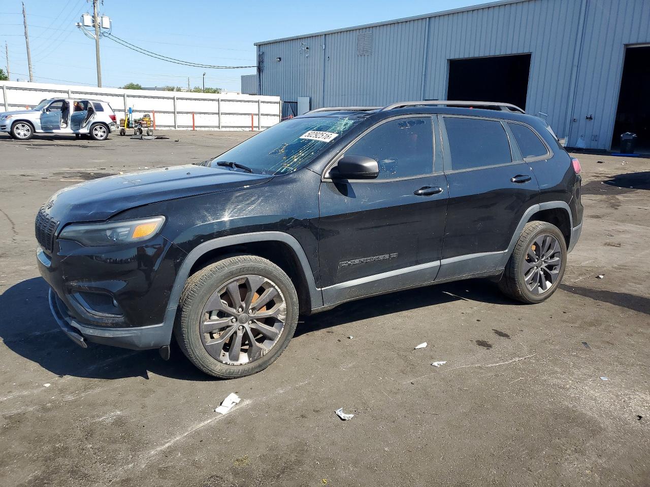Salvage Jeep Grand Cherokee Image