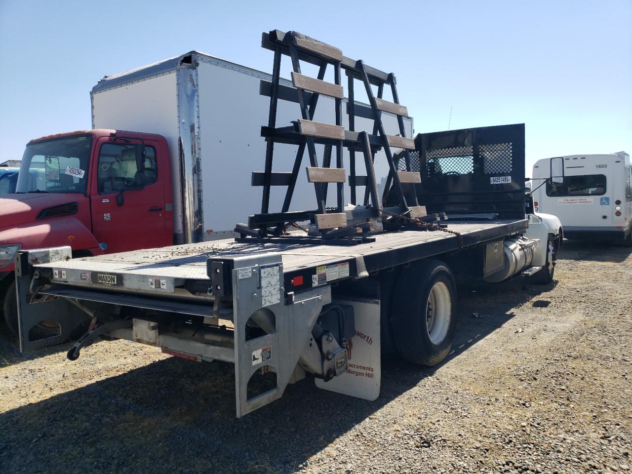 Kenworth T370