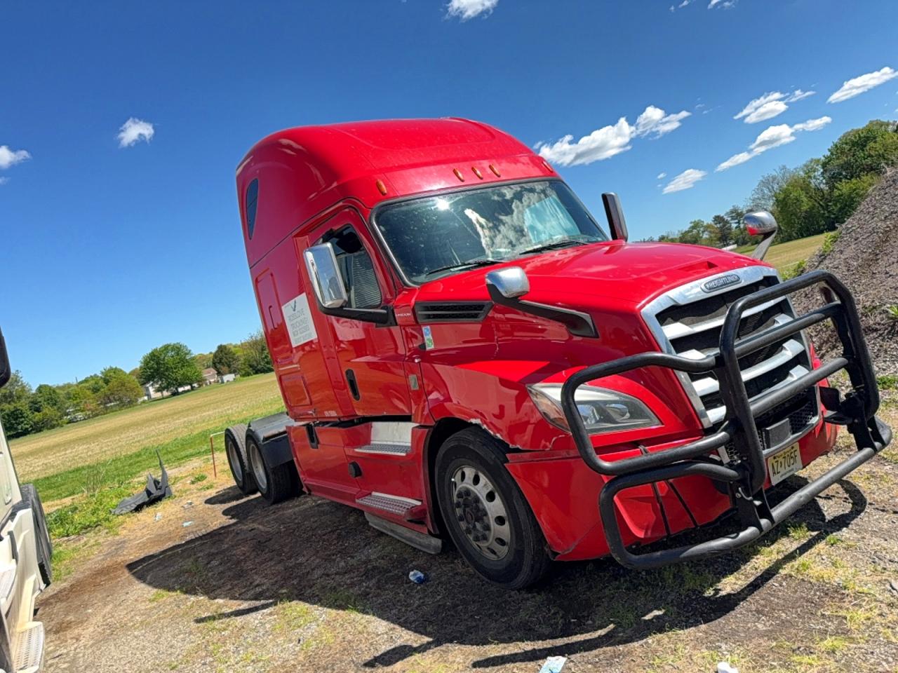 Freigliner Cascadia 126