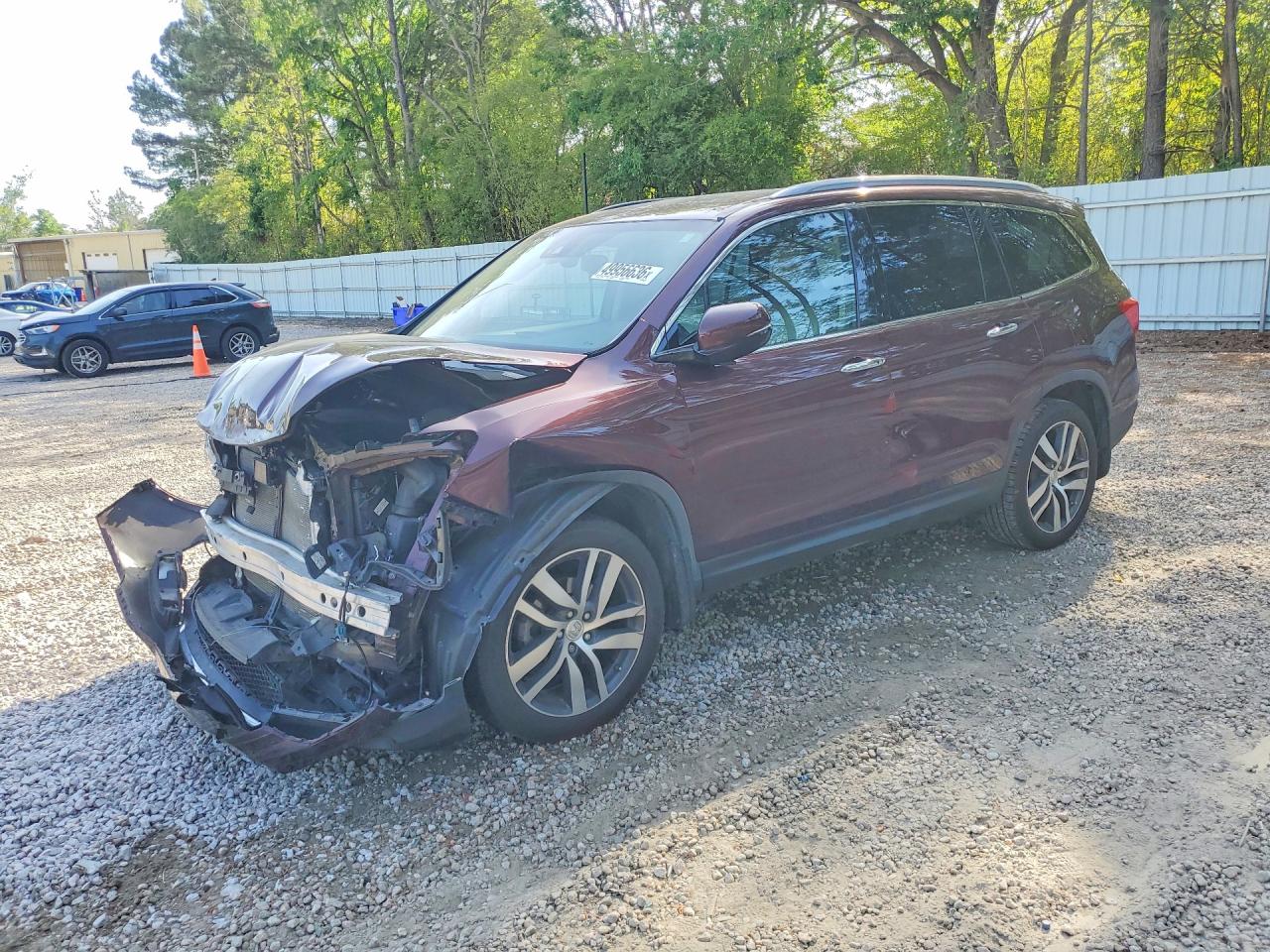 Salvage Honda Pilot Image