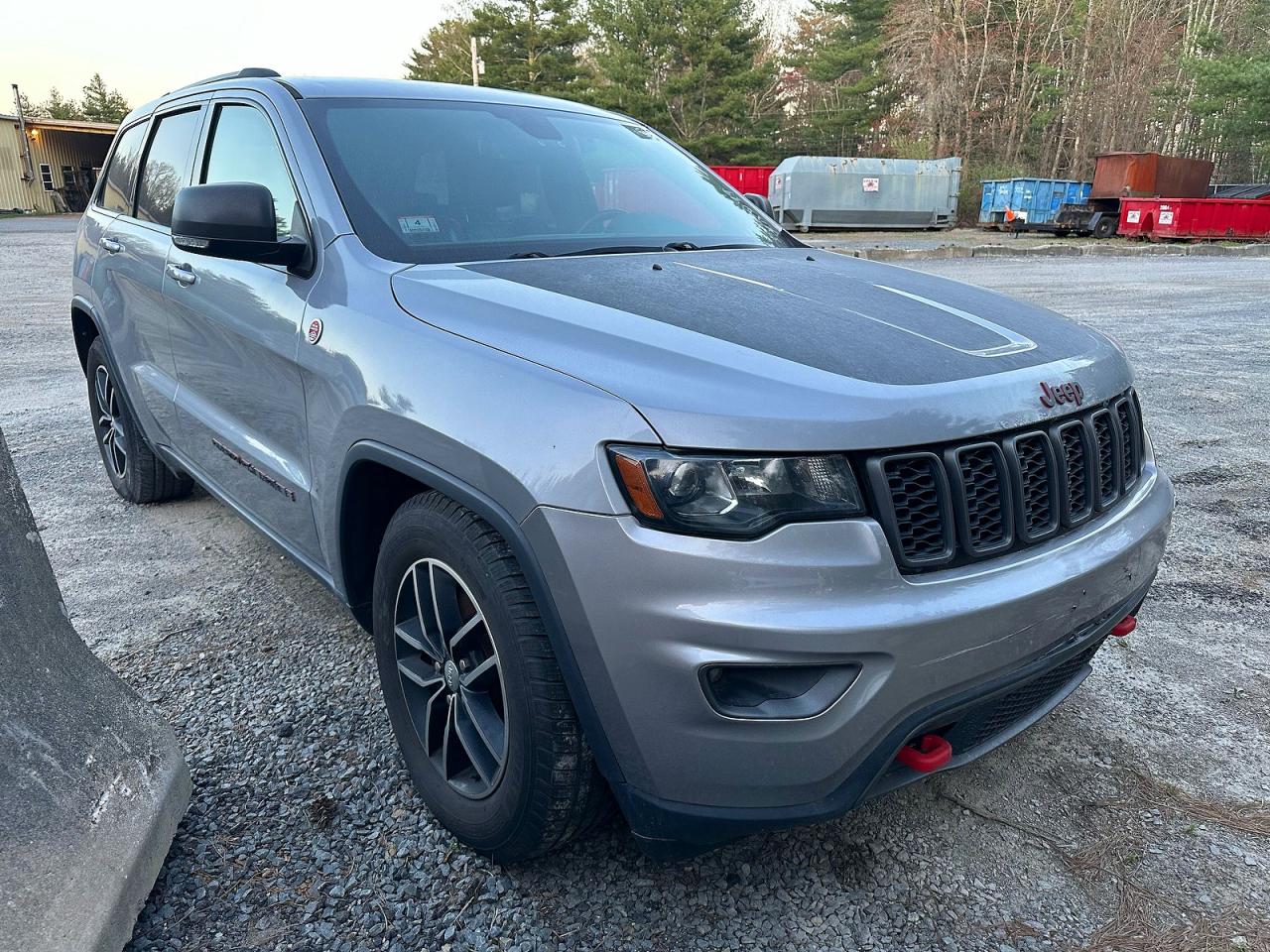 Salvage Jeep Cherokee Image