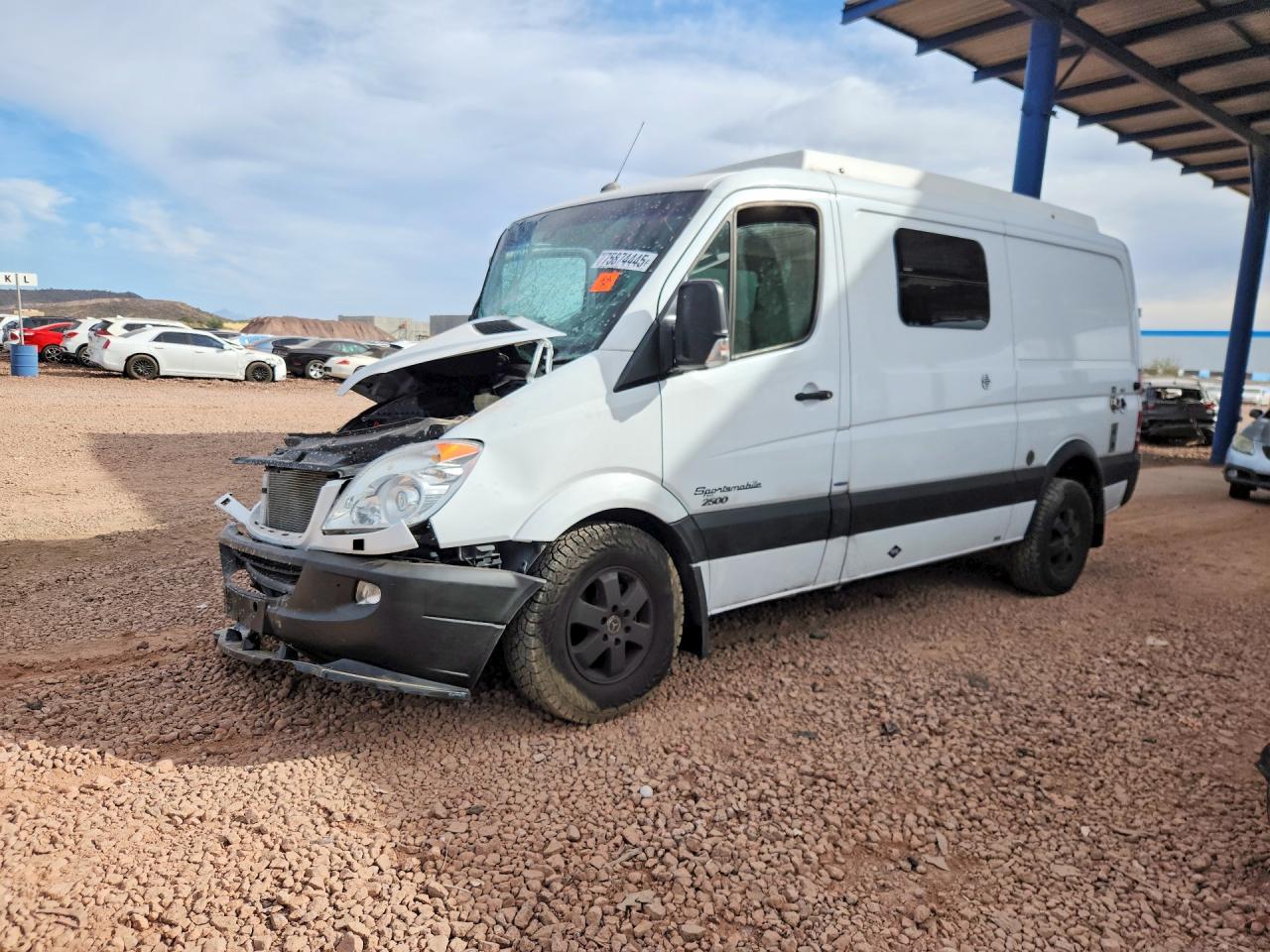 Salvage Mercedes-Benz Sprinter Image