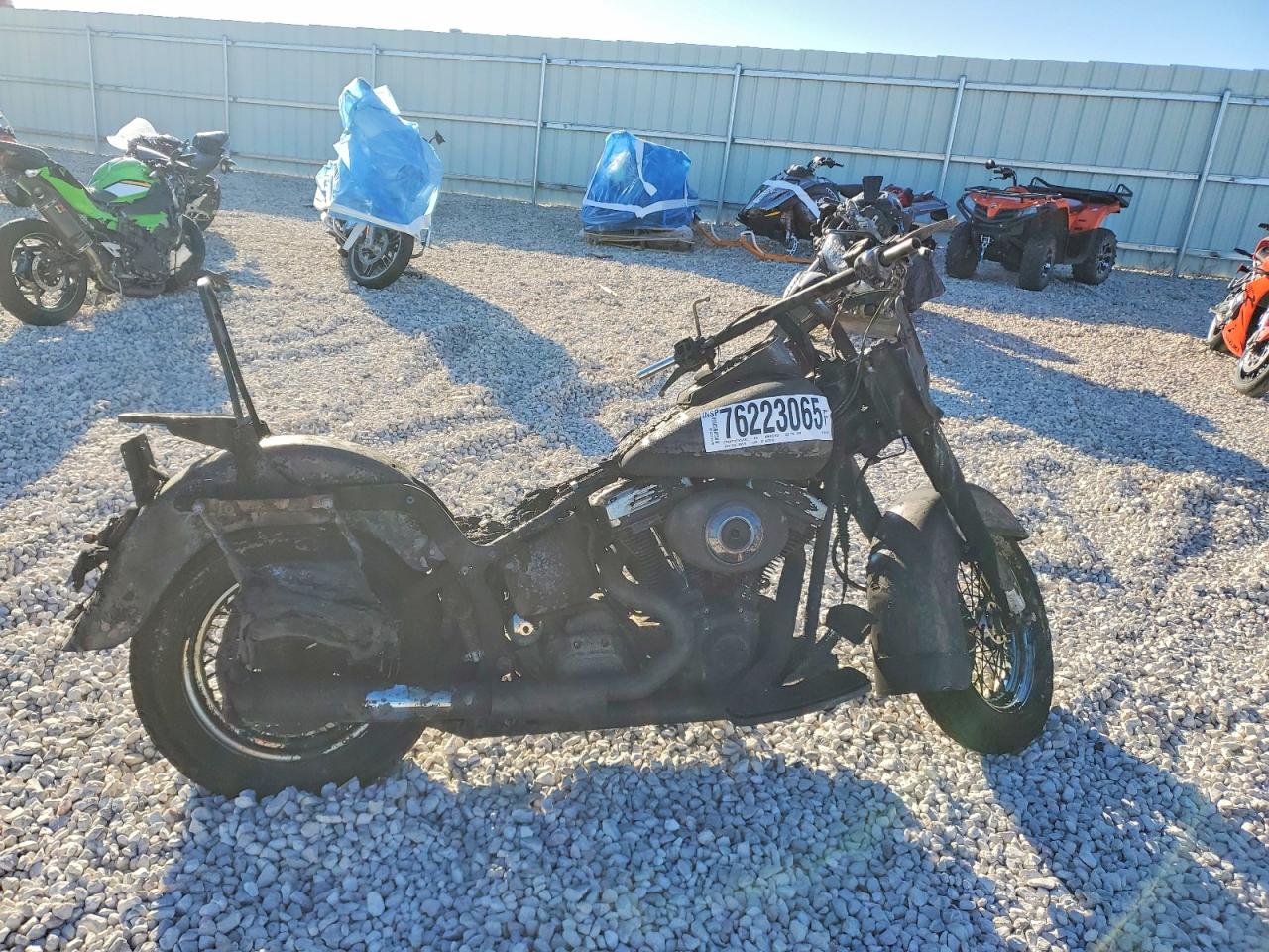 Salvage Harley-Davidson Fl Image
