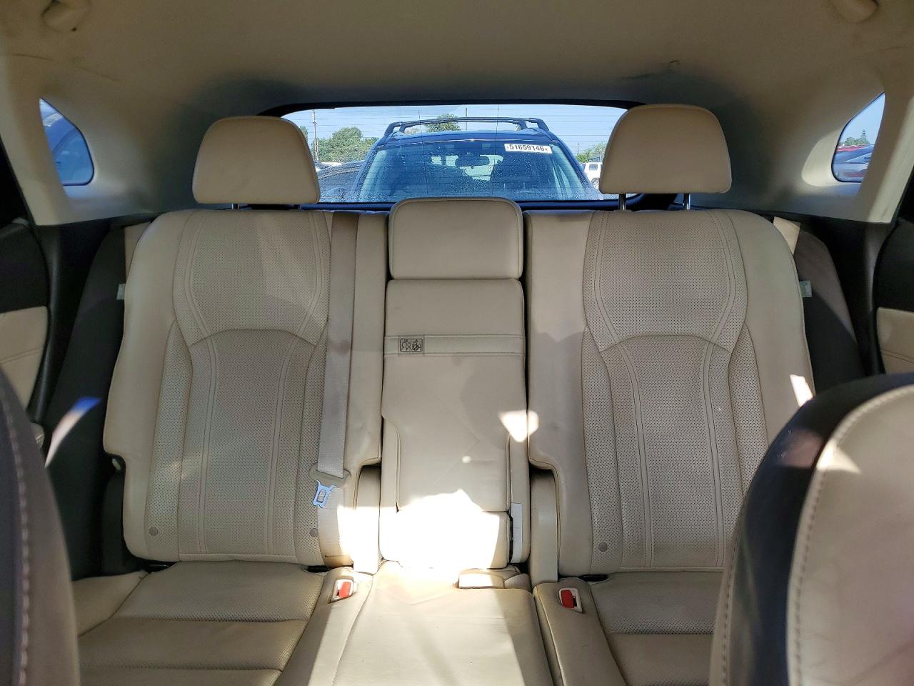 Lexus RX Base