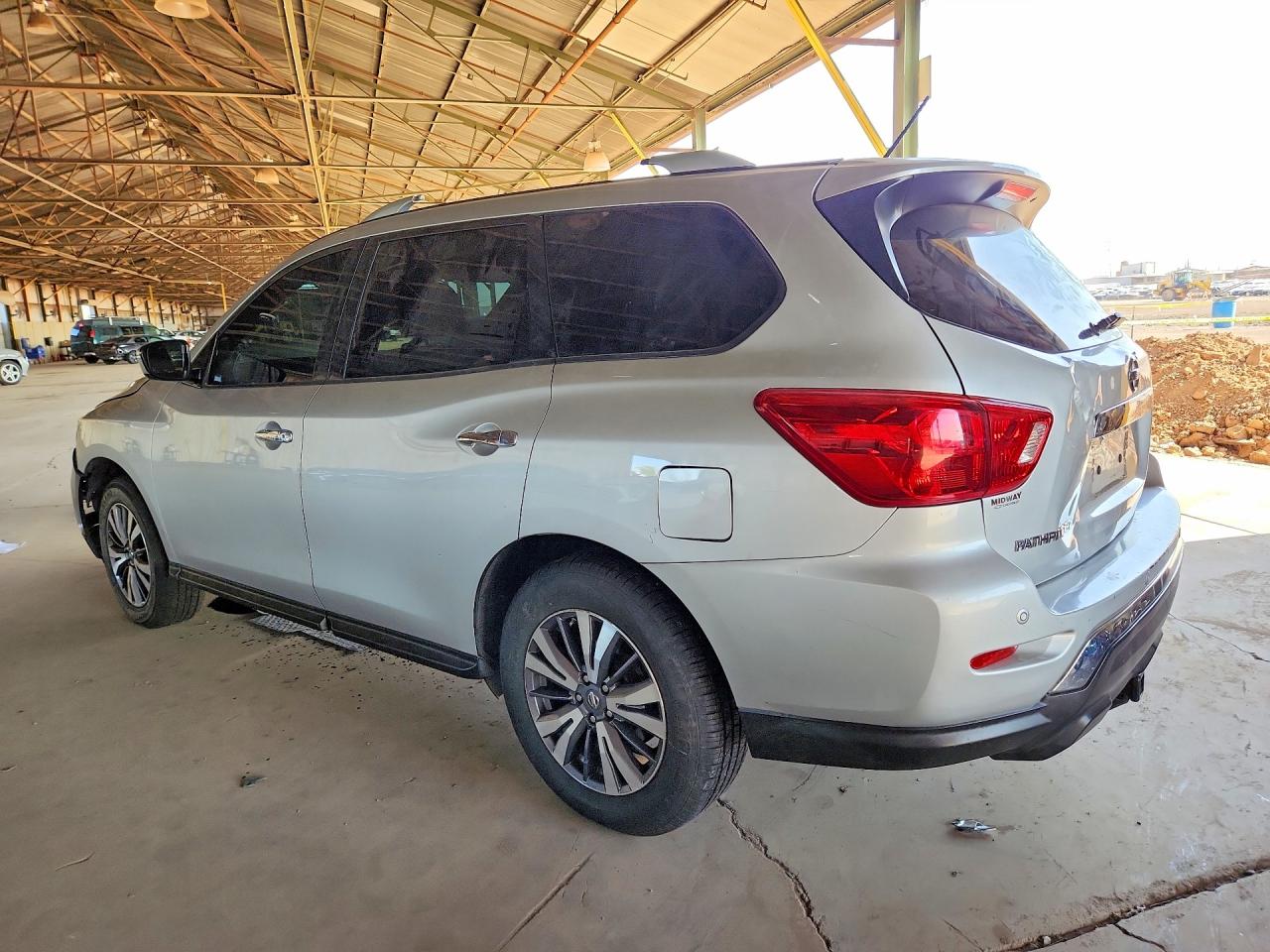 Nissan Pathfinder Sv