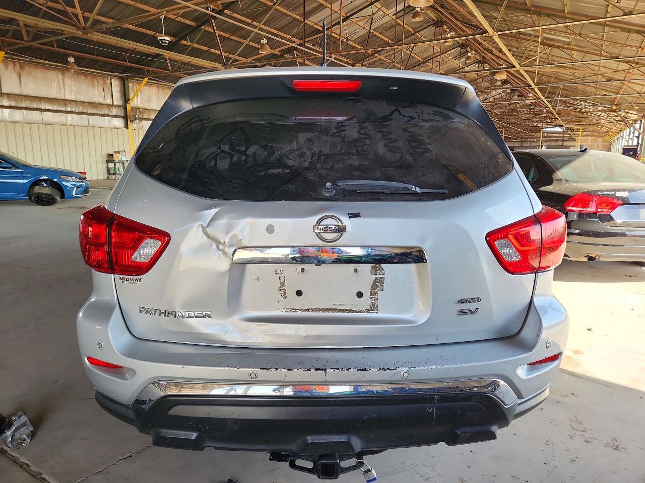 Nissan Pathfinder Sv