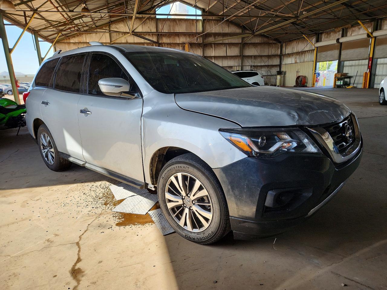 Nissan Pathfinder Sv