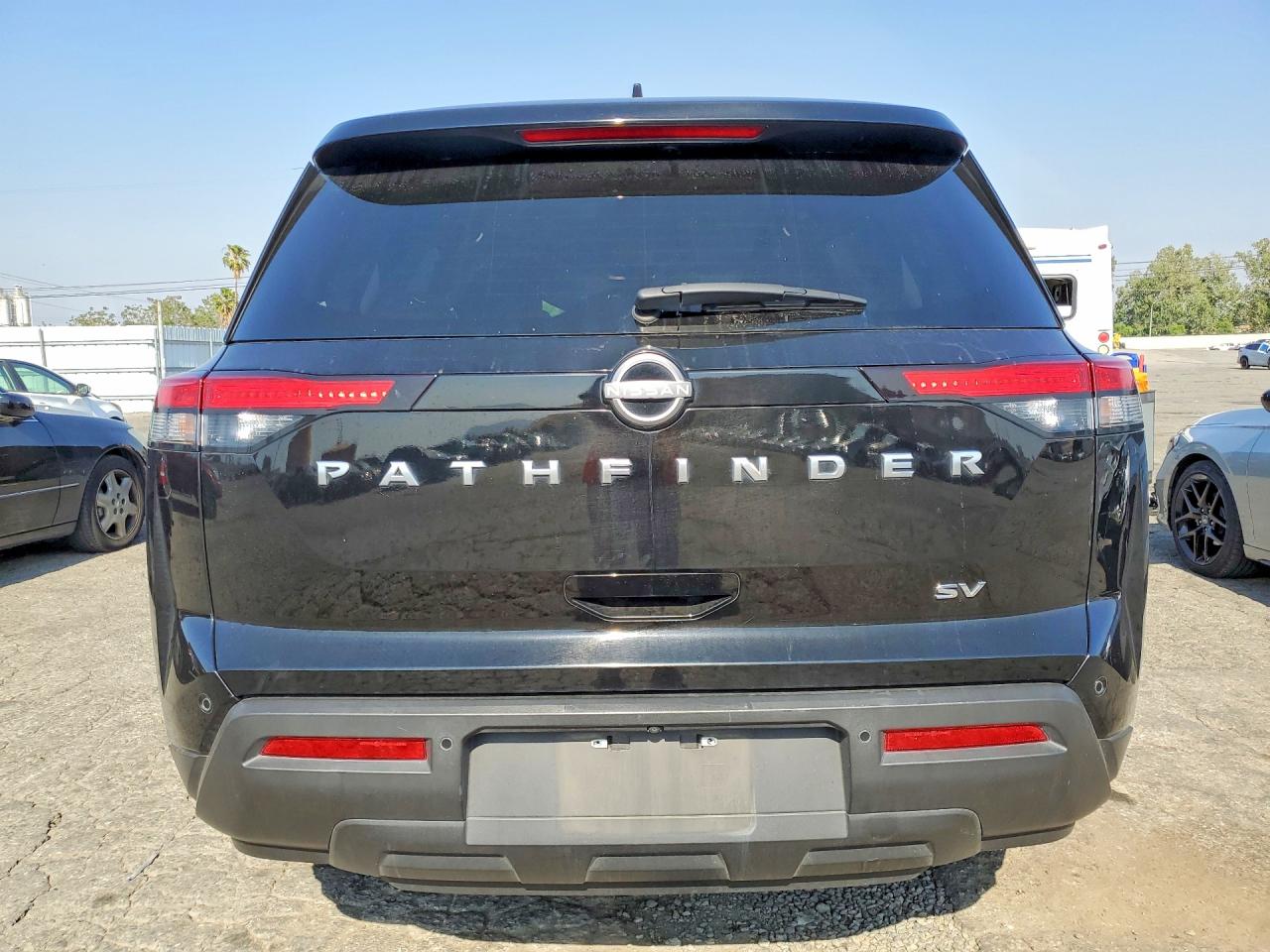 Nissan Pathfinder Sv
